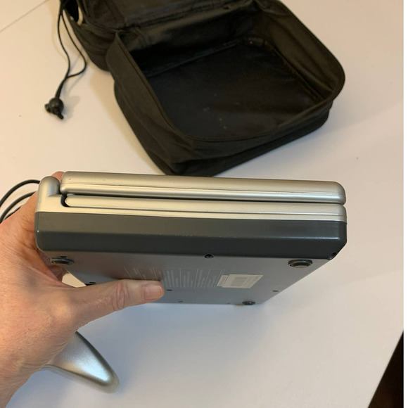 Collectible Portable AUDIOVOX 8" LCD Monitor & DVD Player D1812 & more UNTESTED - Picture 8 of 16